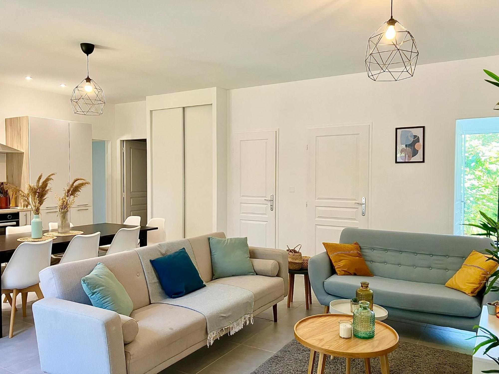 Villa Maison Renovee 12 Pers 15mn De Lyon,35mn Eurexpo Brindas