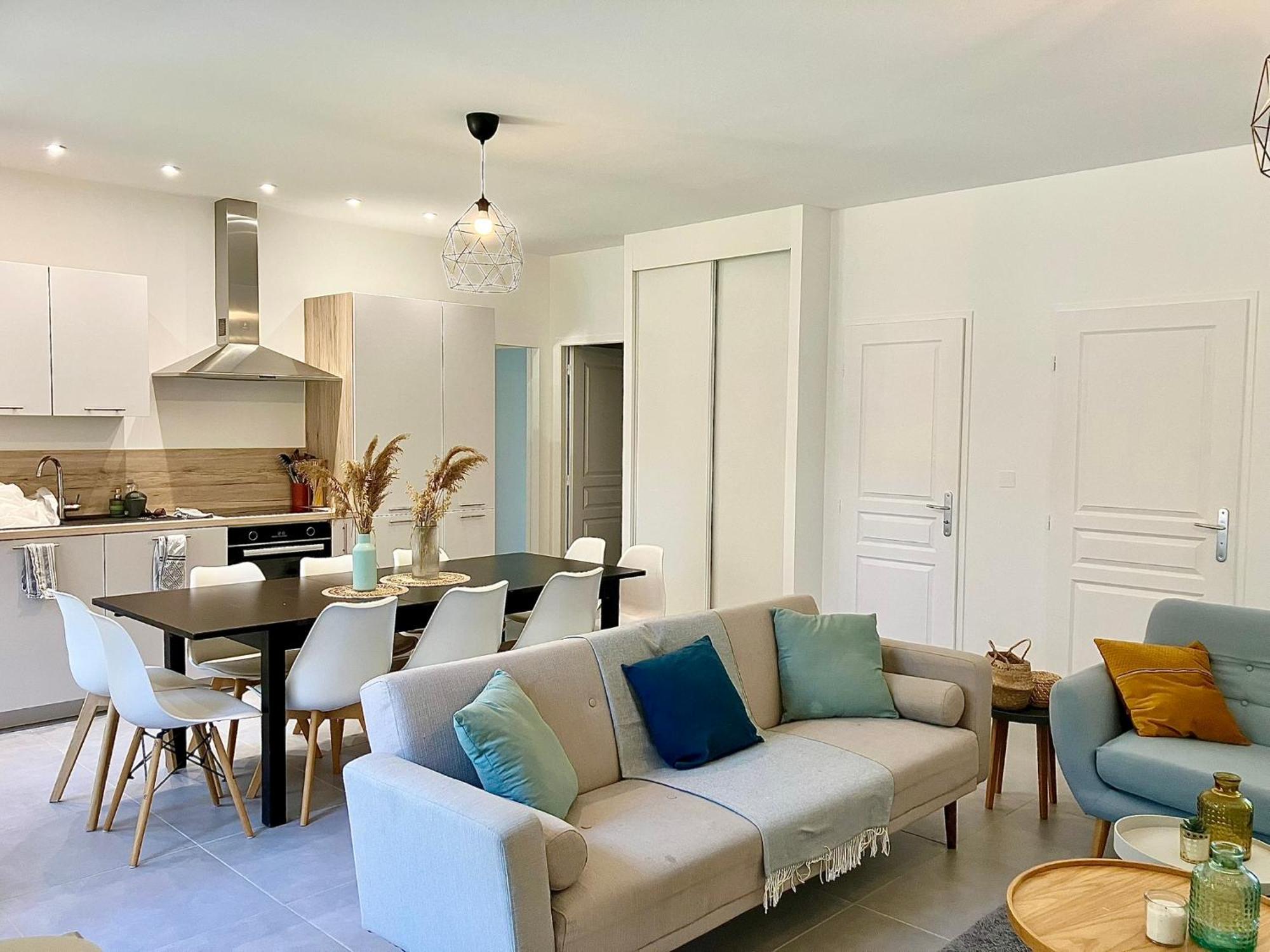 Villa Maison Renovee 12 Pers 15mn De Lyon,35mn Eurexpo