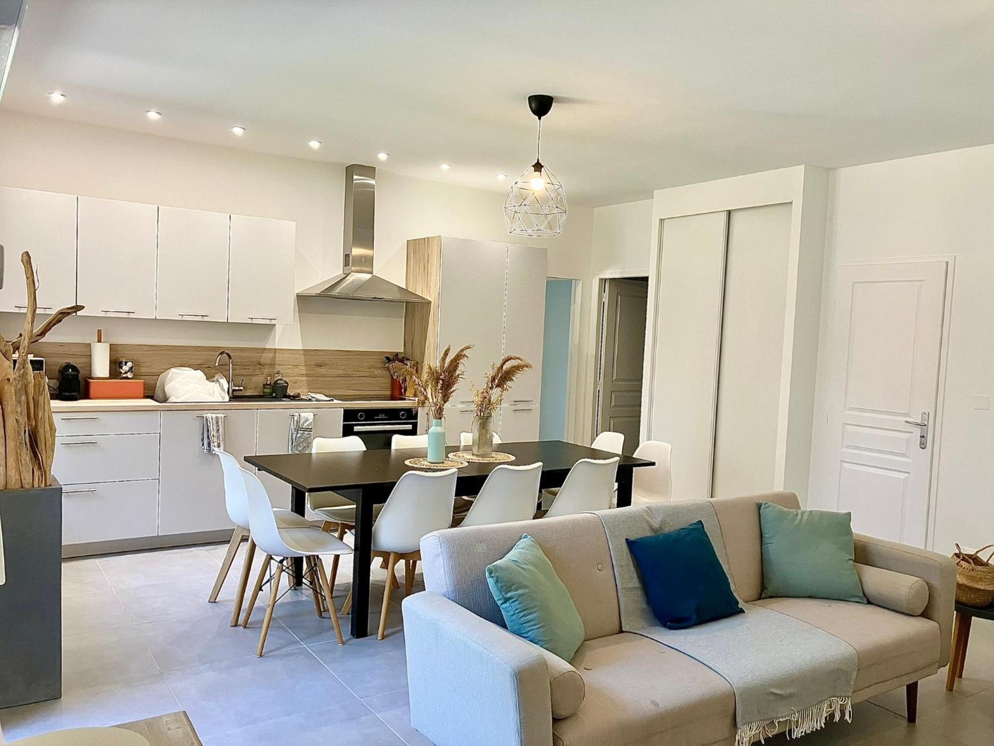Villa Maison Renovee 12 Pers 15mn De Lyon,35mn Eurexpo Brindas
