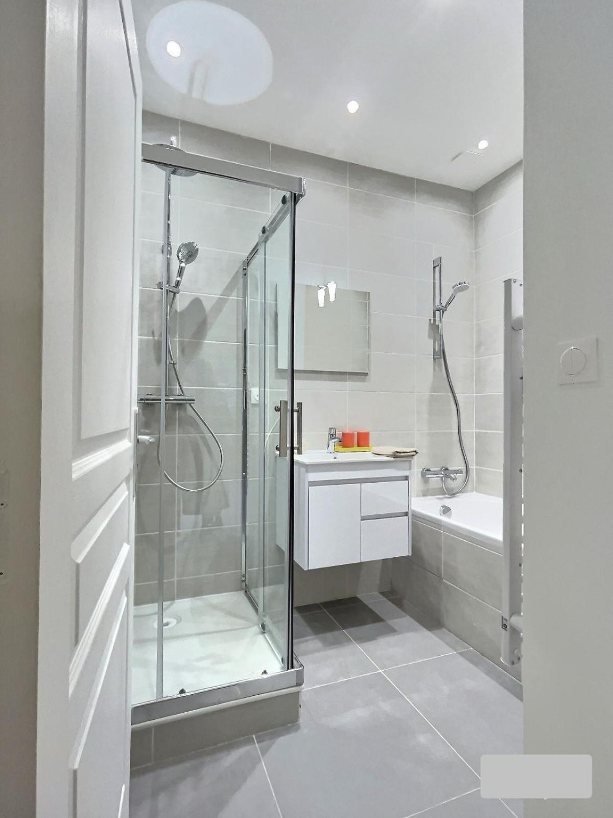 Maison Renovee 12 Pers 15mn De Lyon,35mn Eurexpo Villa Brindas